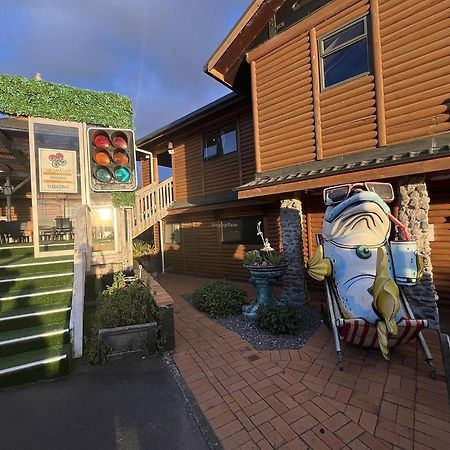 Lakefront Lodge Taupo Exterior photo