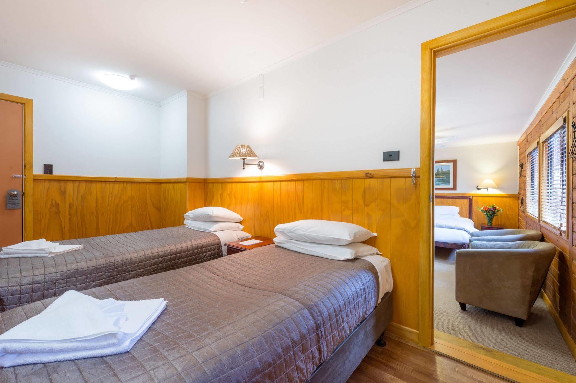 Lakefront Lodge Taupo Exterior photo